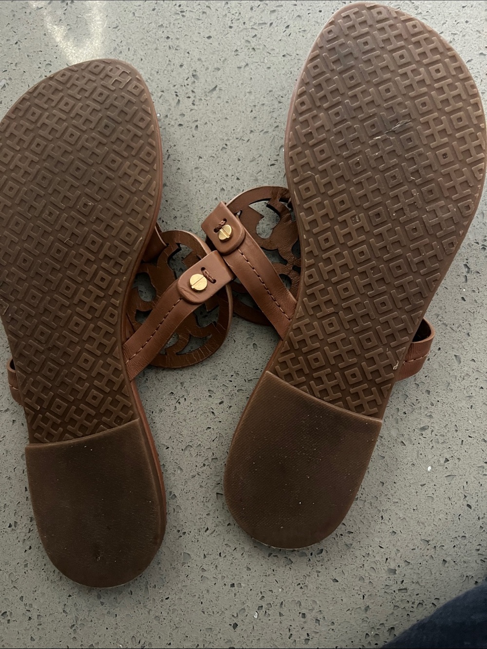 Tory Burch Tan Leather Logo Insole Sandal - Picture 5 of 5